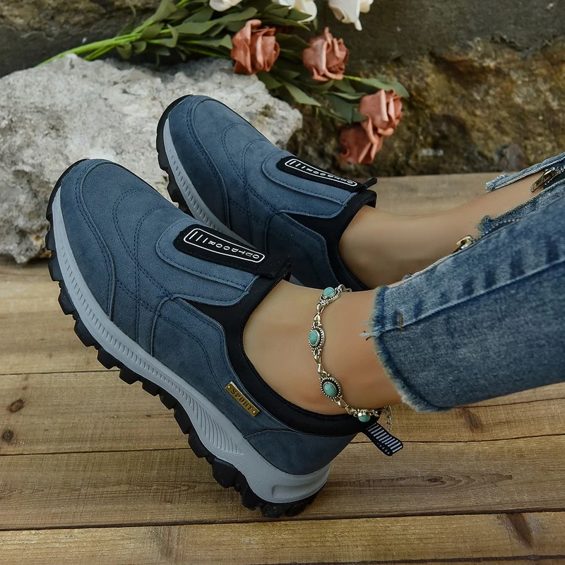Damen Outdoor-Slip-On-Sneaker mit robustem Lug-Profil und Velours‑Optik Drune