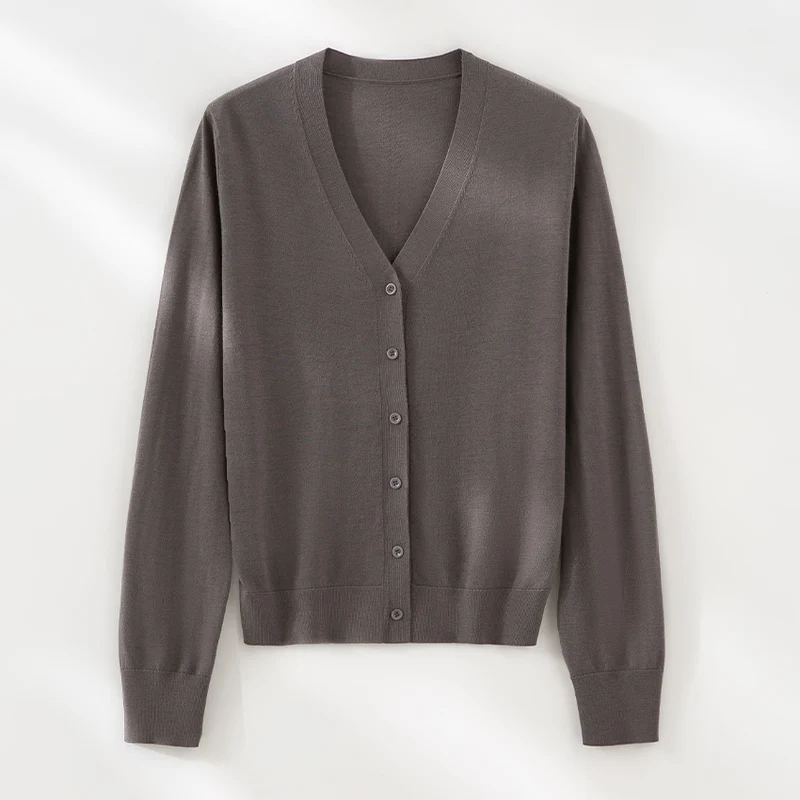 Damen Feinstrick-Cardigan mit V-Ausschnitt, Knopfleiste und Rippbündchen Drune
