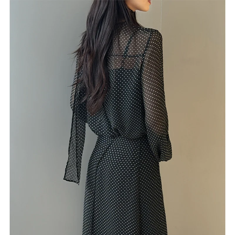 Damen Chiffonbluse mit Schleifenkragen, feinem Punktprint und dekorativen Falten Drune