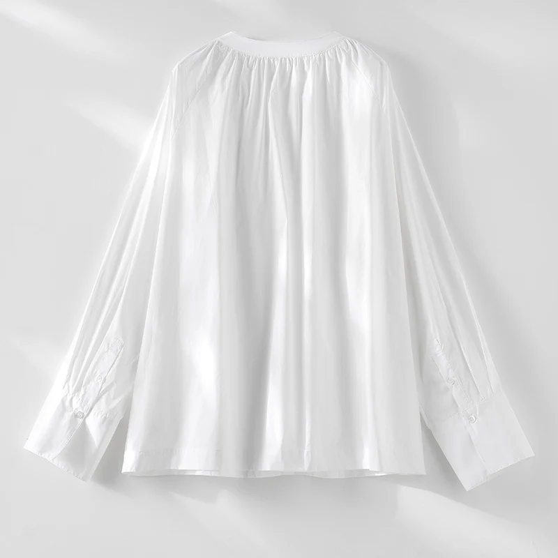 Damen Bluse mit Rundhalsausschnitt, durchgehender Knopfleiste und geraffter Passe Drune