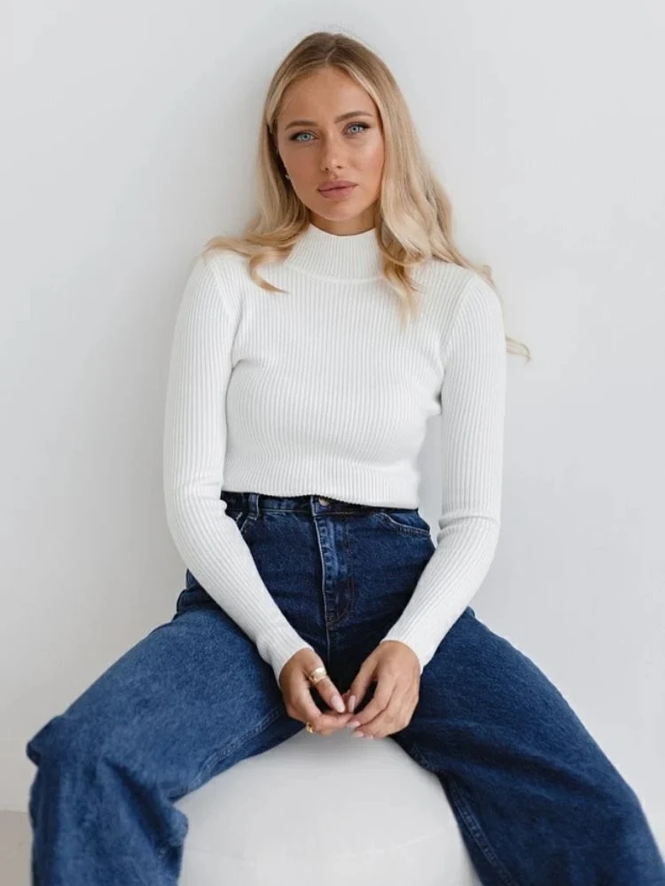 Damen Kurzgeschnittener Rippstrick‑Rollkragenpullover mit taillierter Passform Drune