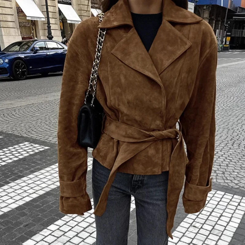 Damen Taillierte Wildleder‑Optik Kurzjacke mit Wickelgürtel und langen Manschetten Drune