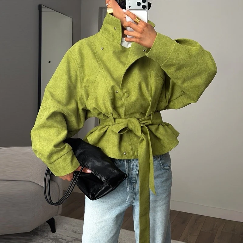 Damen Taillierte Kurzjacke im Blouson‑Stil mit Bindegürtel und Stehkragen Drune
