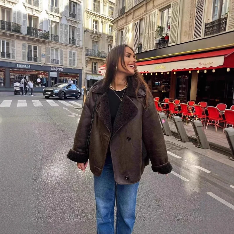 Damen Kurzjacke im Lammfell‑Look mit Teddyfutter und Knopfleiste Drune