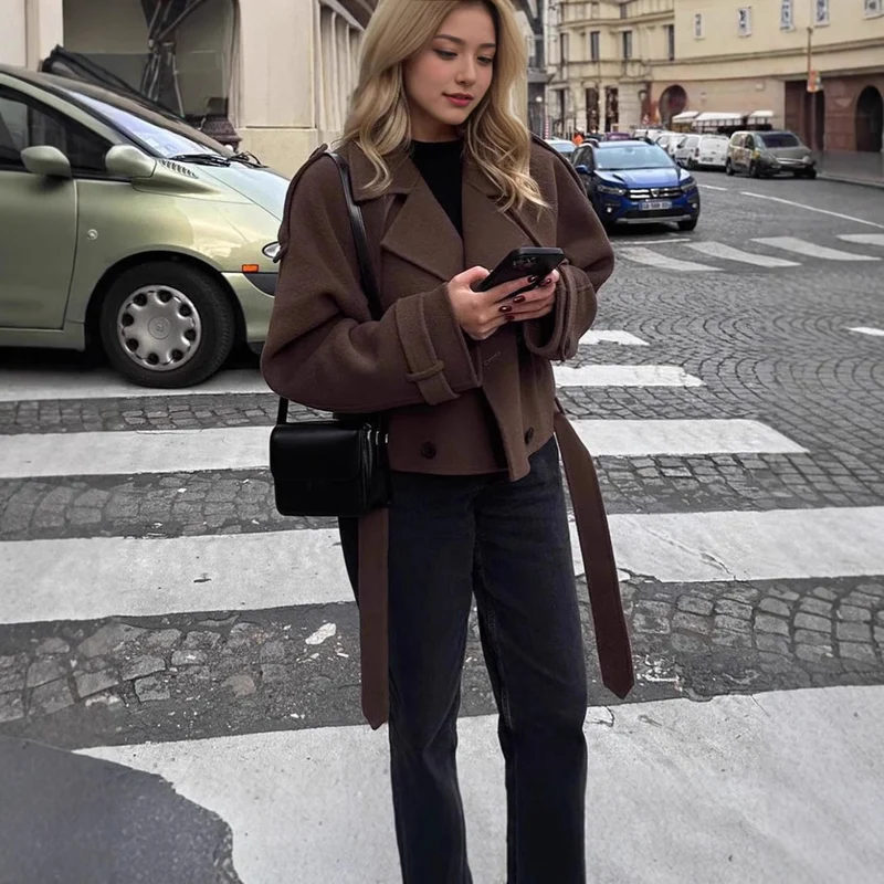 Damen Kurzer Wollmantel mit oversized Kragen, doppelreihiger Knopfleiste und Bindegürtel Drune