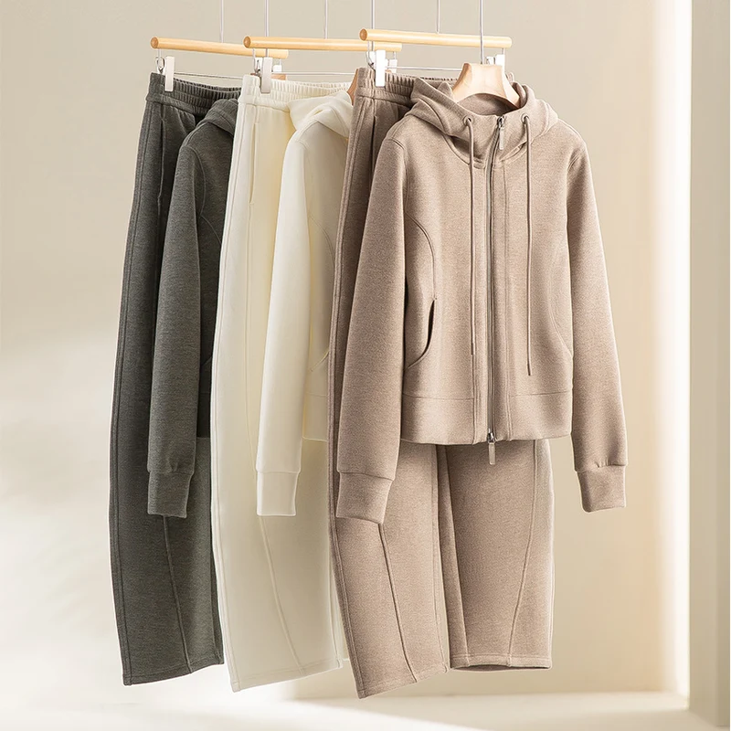 Damen Kurze Kapuzenjacke aus Sweat mit durchgehendem Zweiwege-Reißverschluss und taillierter Passform Drune