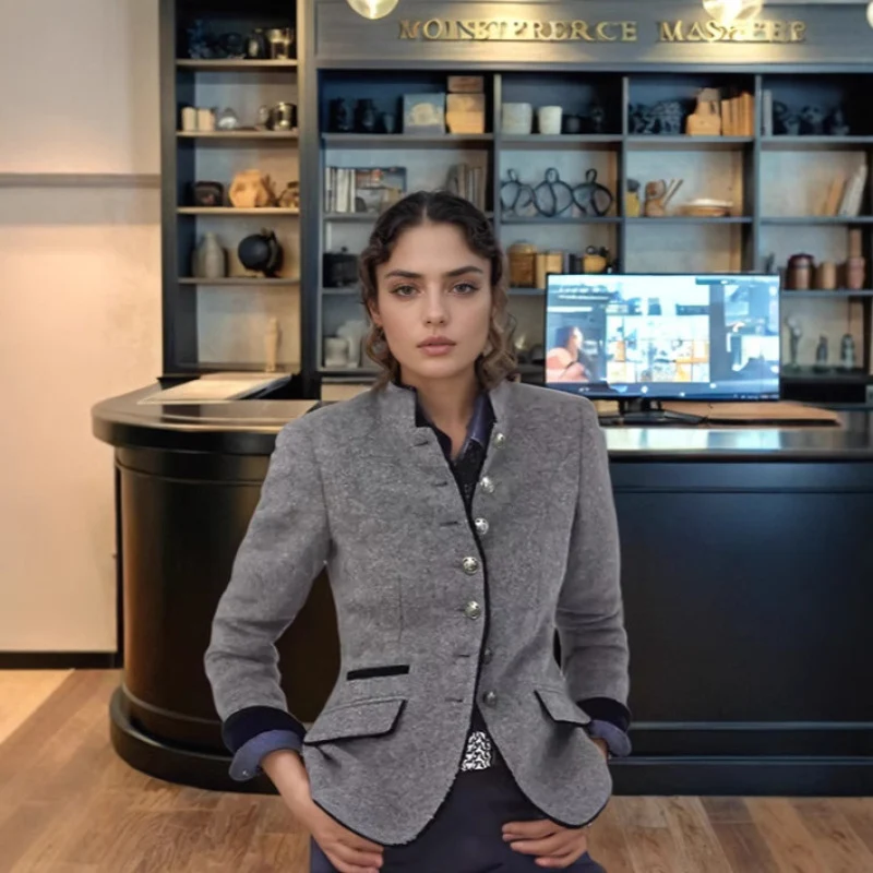 Damen Kurzblazer mit Stehkragen und Samtbesatz Drune