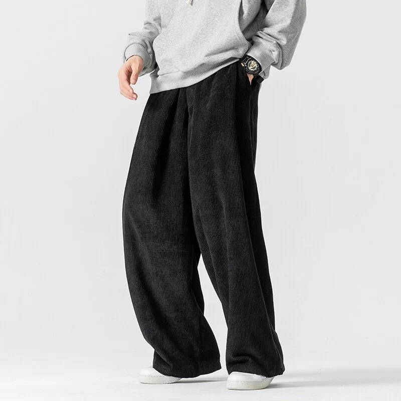 Herren Weite Cordhose mit Bundfalten und Relaxed-Silhouette Drune
