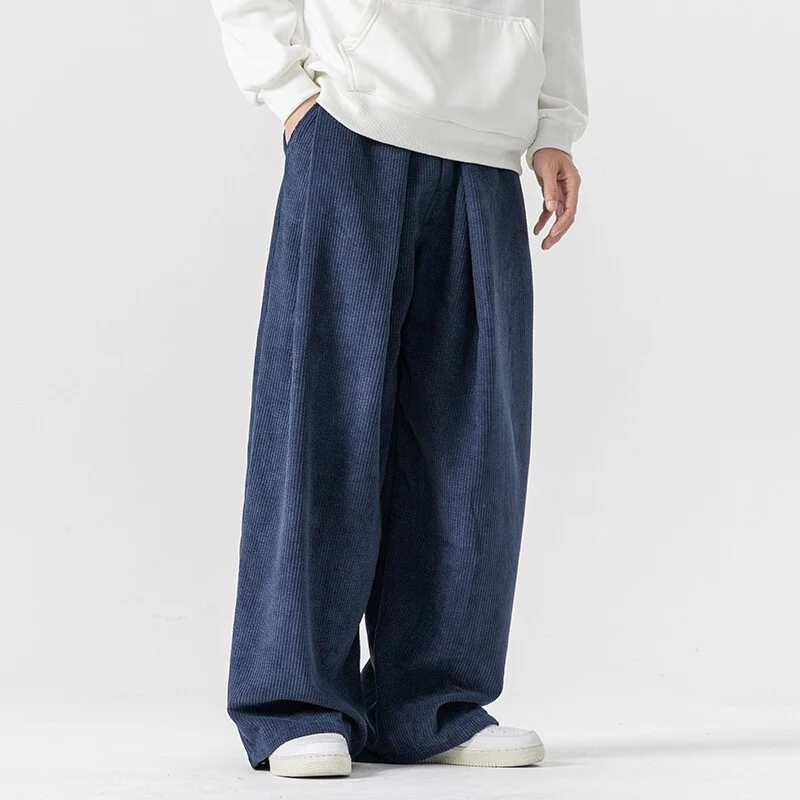 Herren Weite Cordhose mit Bundfalten und Relaxed-Silhouette Drune