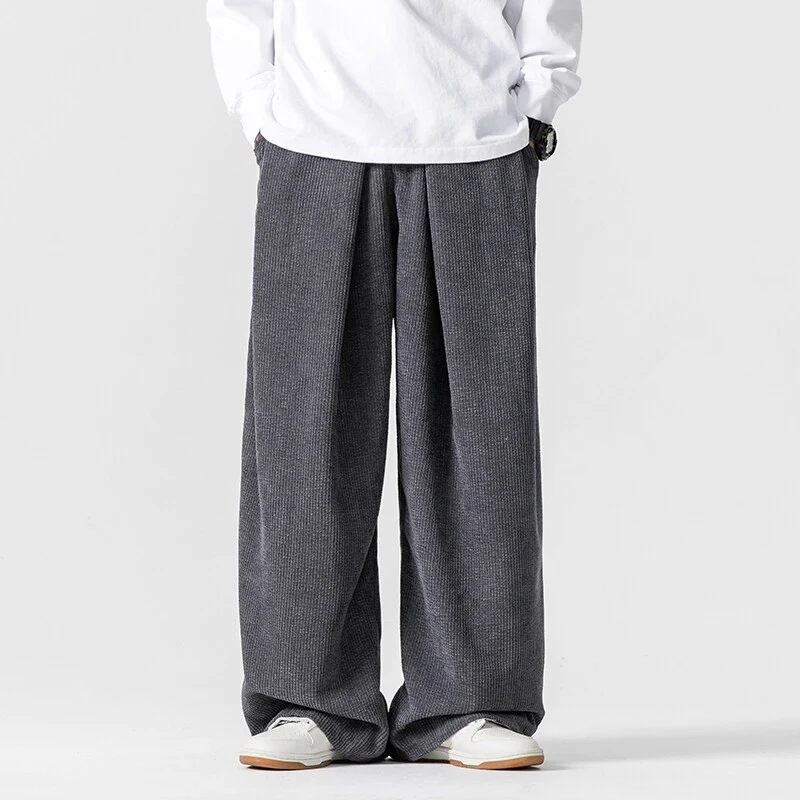 Herren Weite Cordhose mit Bundfalten und Relaxed-Silhouette Drune