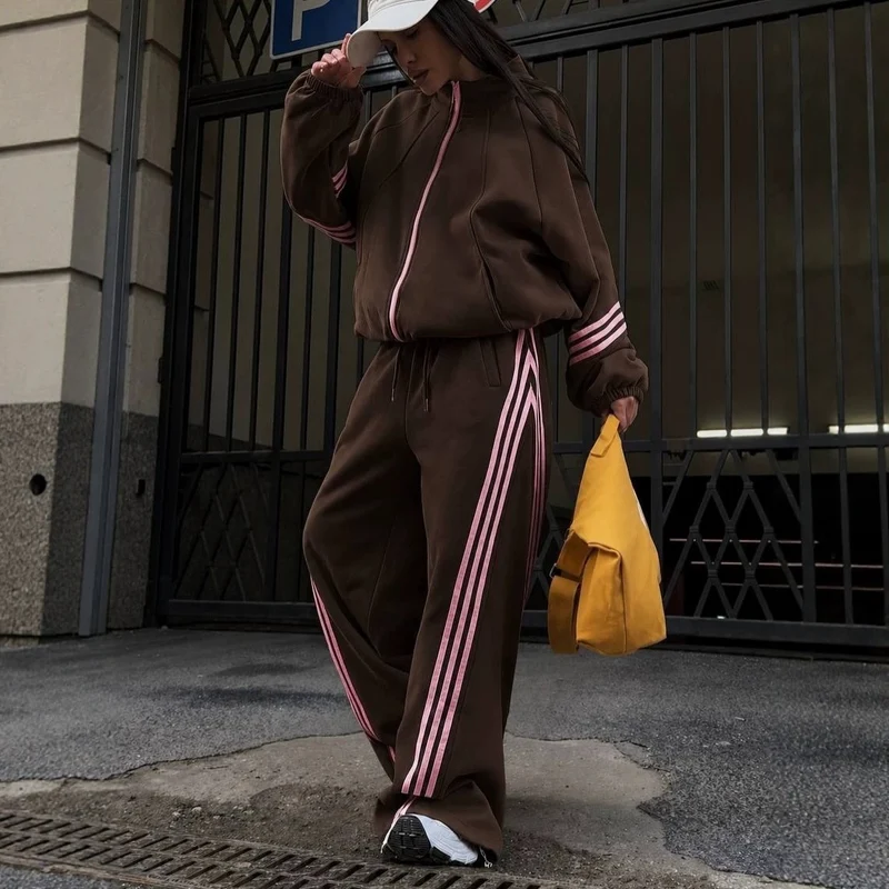 Damen weites Jogginganzug-Set aus Baumwollfleece mit Reißverschluss und seitlichen Kontraststreifen Drune