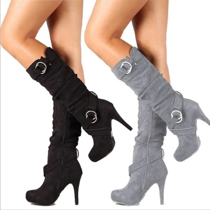 Damen kniehohe Stiefel mit schmalem Stilettoabsatz, Plateau und dekorativen Metallringen Drune
