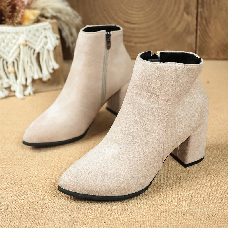 Damen Ankleboots mit Blockabsatz, spitzer Zehenpartie und seitlichem Reißverschluss Drune