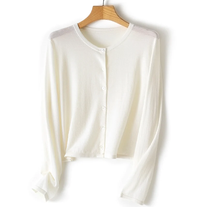 Damen leichte kurz geschnittene Feinstrick-Cardigan mit Rundhalsausschnitt und Knopfleiste Drune