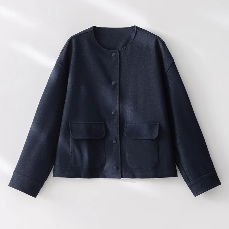 Damen Kurzjacke mit Rundhalsausschnitt, boxy Silhouette und aufgesetzten Pattentaschen Drune