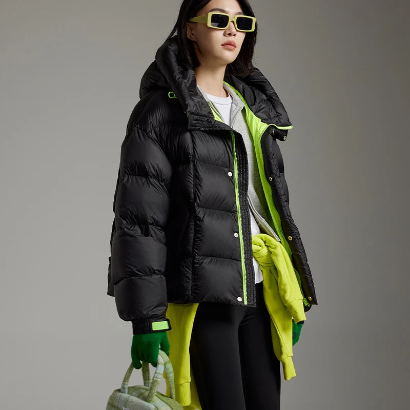 Damen Kurze Boxy‑Steppjacke mit Oversize‑Ärmeln, hohem Thermokragen und Kapuze Drune