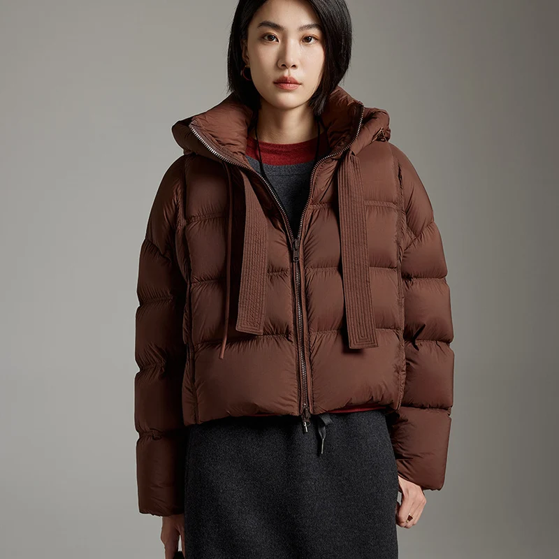 Damen Kurz geschnittene Boxy-Steppjacke mit voluminöser Kapuze und Kordelzug Drune