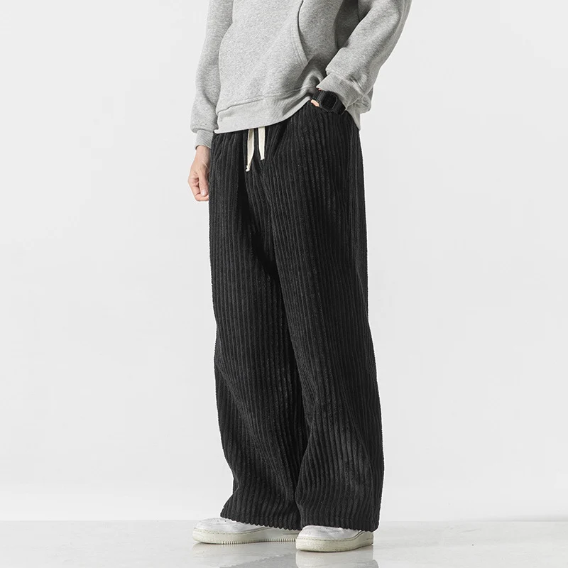 Herren Weit geschnittene Cordhose mit Tunnelzugbund und markanter Rippenstruktur Drune