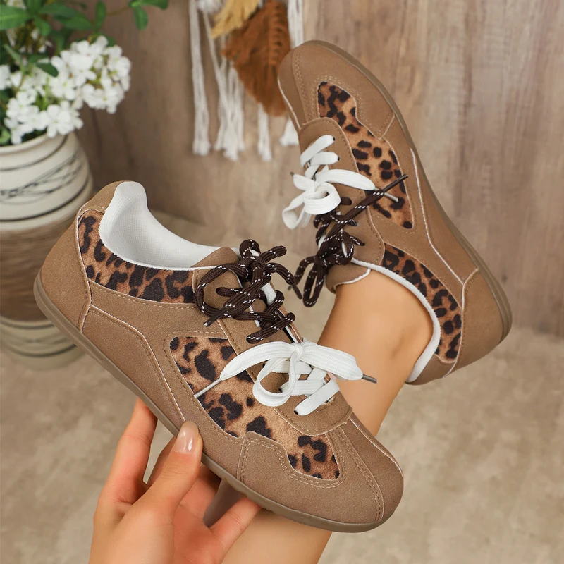 Damen Leichter Velours‑Sneaker mit Leopardenmuster und gepolstertem Komfortfußbett Drune