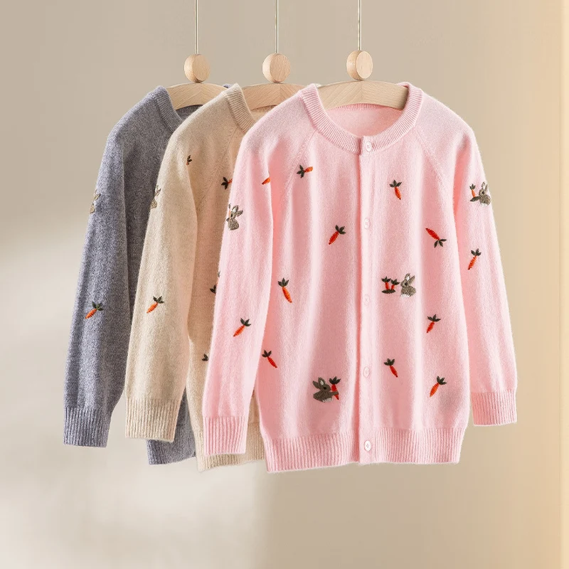 Damen Geknöpfte Feinstrick‑Cardigan mit Hasen‑ und Karottenstickerei Drune
