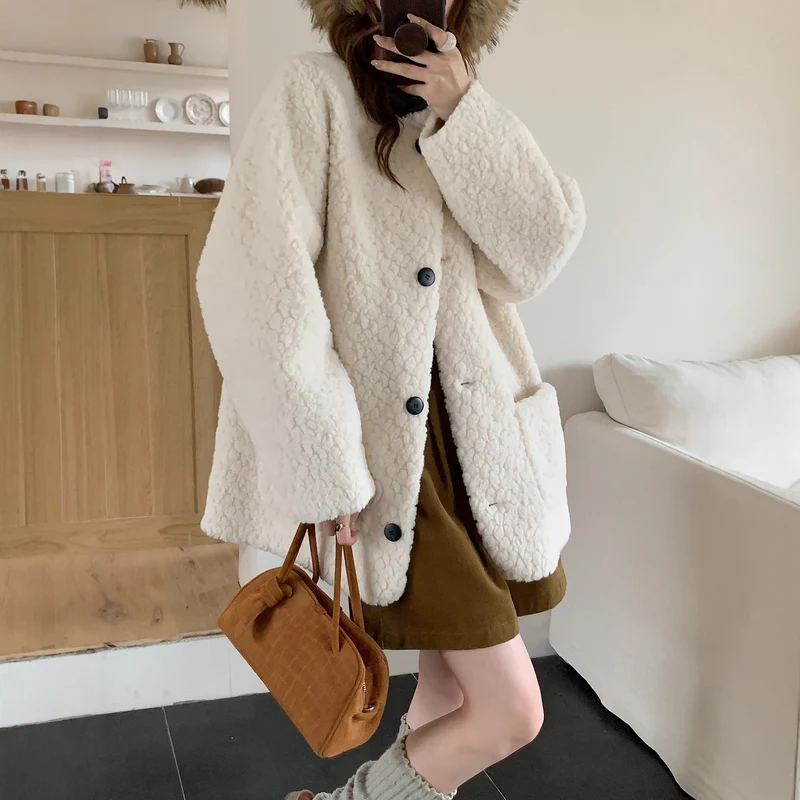 Damen Oversized Teddy‑Mantel mit Rundhals, großer Knopfleiste und aufgesetzten Taschen Drune