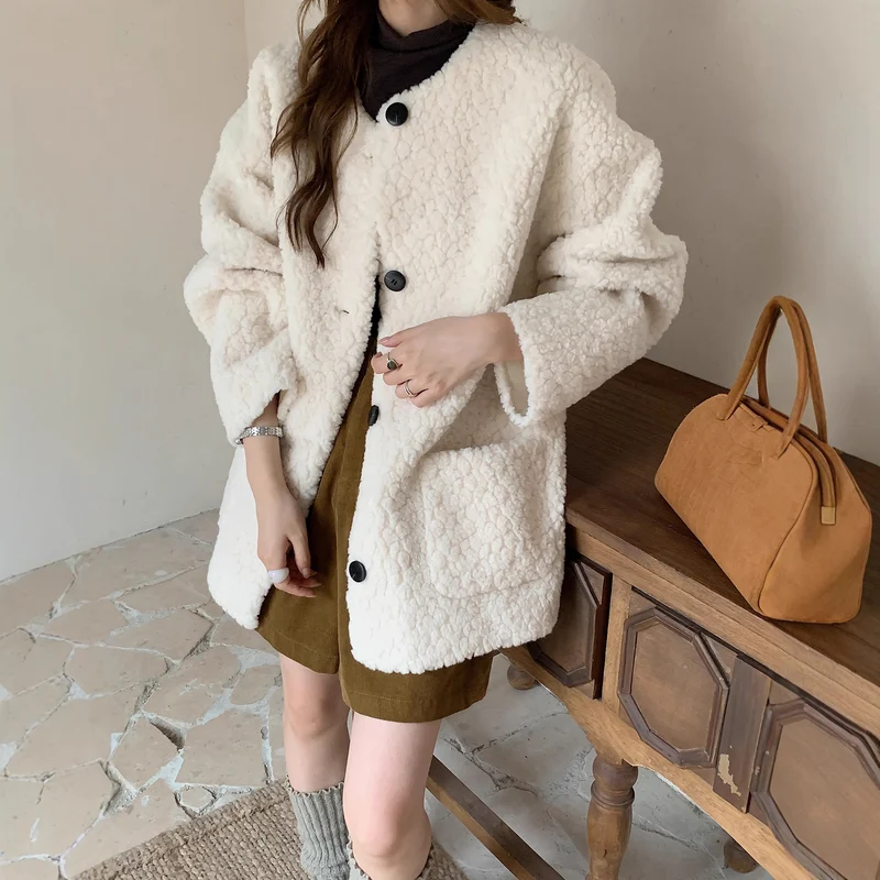 Damen Oversized Teddy‑Mantel mit Rundhals, großer Knopfleiste und aufgesetzten Taschen Drune