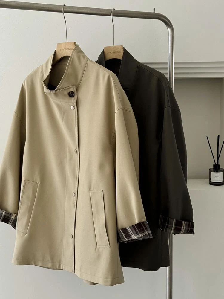 Damen Oversized Kurzmantel mit Stehkragen und kariertem Ärmelfutter Drune