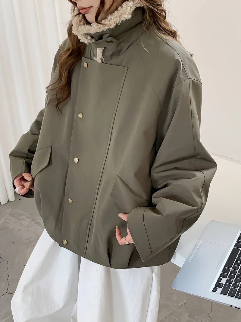 Damen Oversize-Kurzjacke mit Teddykragen und Pattentaschen Drune