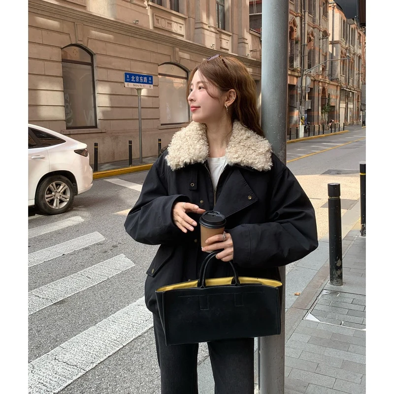 Damen Oversize-Kurzjacke mit Teddykragen und Pattentaschen Drune
