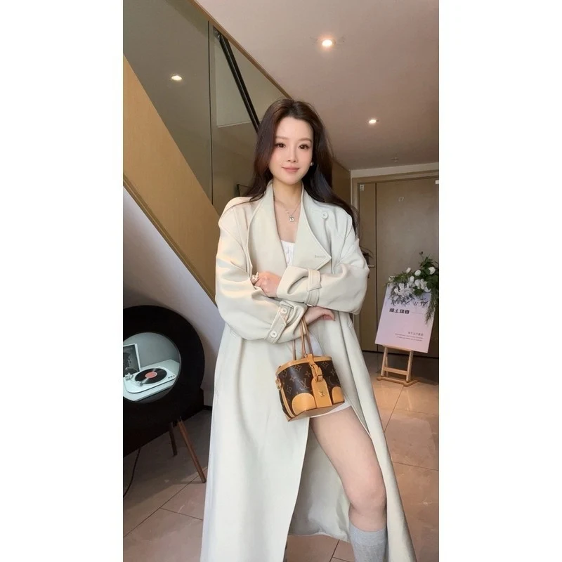 Damen Maxi-Trenchcoat mit Wasserfallkragen und gerafften Ärmeln Drune