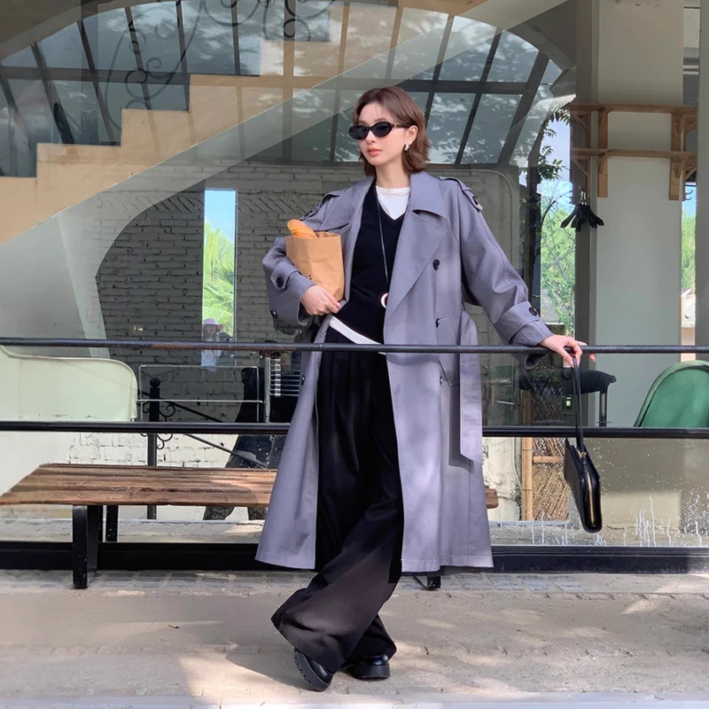 Damen Langer Trenchcoat im Oversize‑Look mit Bindegürtel und Schulterpatten Drune