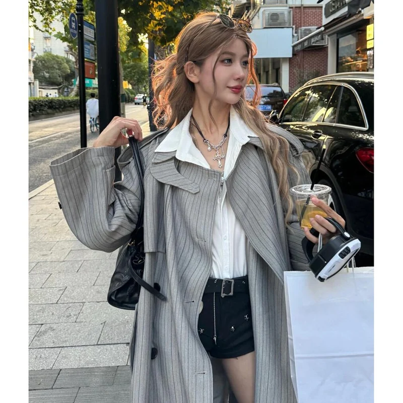 Damen Langer gestreifter Oversize‑Trenchcoat mit breitem Revers und Ballonärmeln Drune