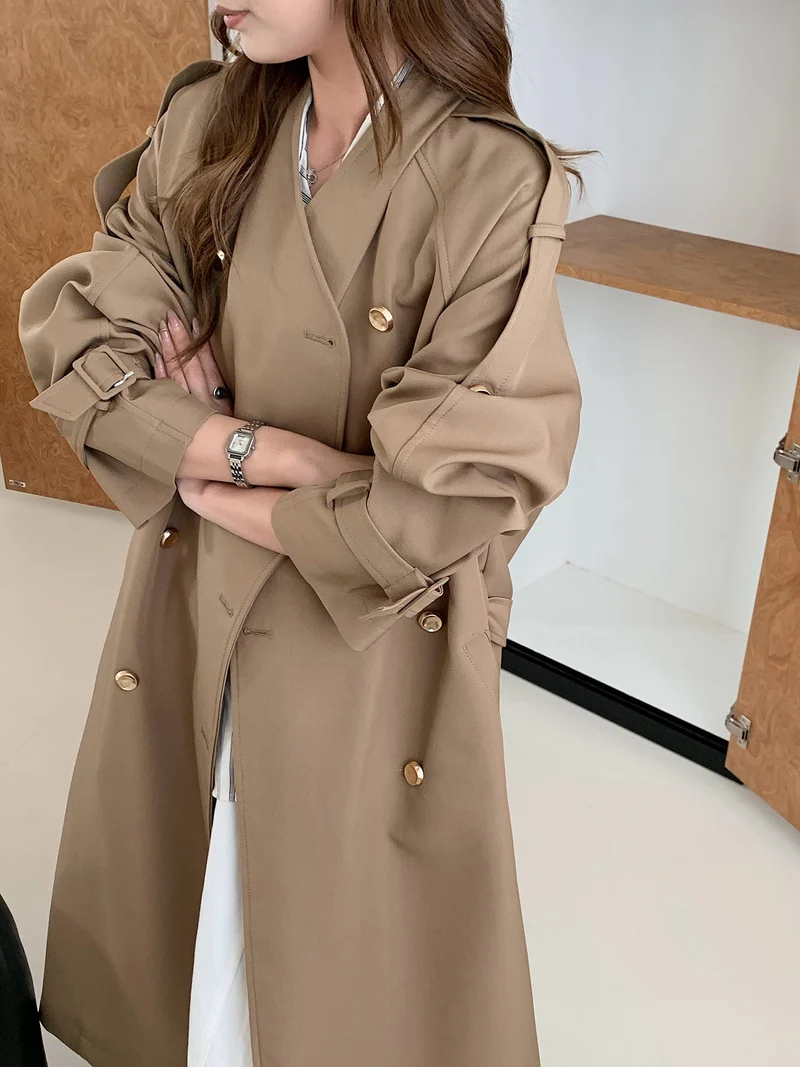 Damen Lang geschnittener Trenchcoat mit doppelreihiger Knopfleiste und verstellbaren Ärmelriegeln Drune