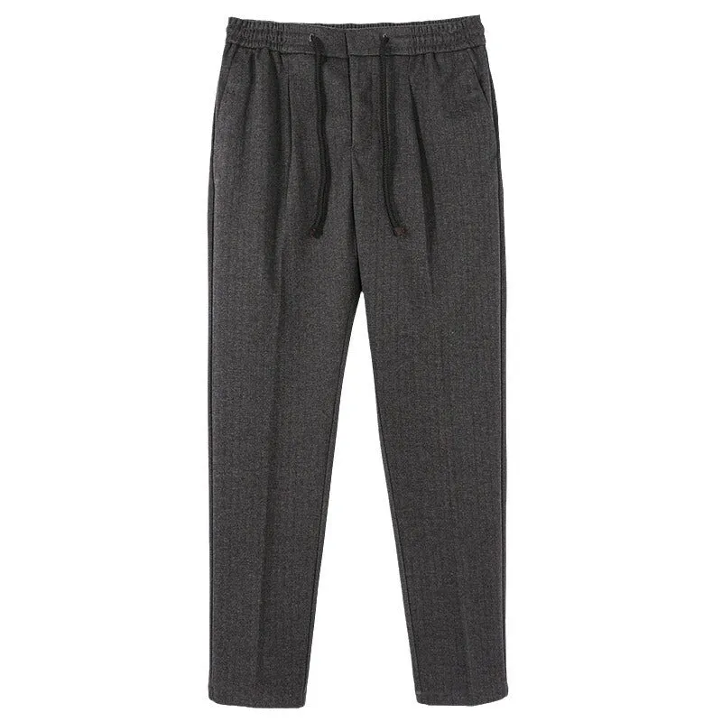 Herren Elegante Jogginghose im Tapered Schnitt mit Bundfalten und Kordelzug Drune