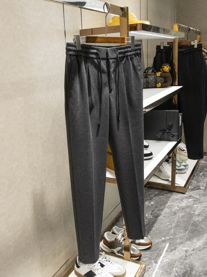 Herren Elegante Jogginghose im Tapered Schnitt mit Bundfalten und Kordelzug Drune