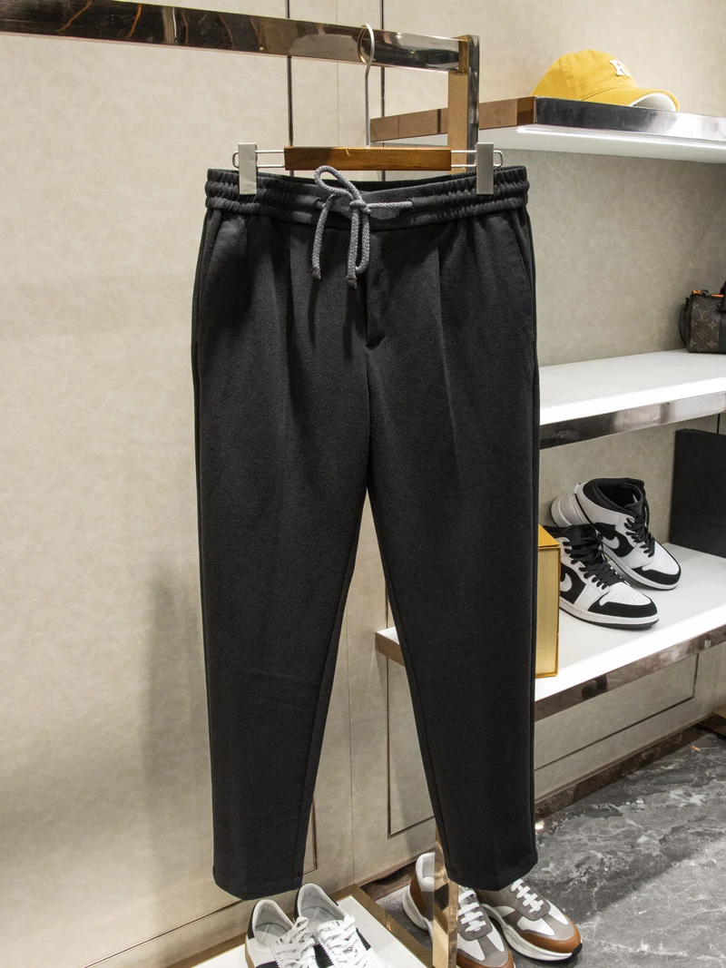 Herren Elegante Jogginghose im Tapered Schnitt mit Bundfalten und Kordelzug Drune