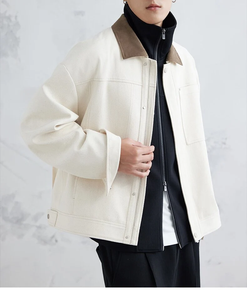 Herren Boxy-Zipjacke aus strukturiertem Baumwollmix mit Lederkragen und verdeckter Druckknopfblende Drune