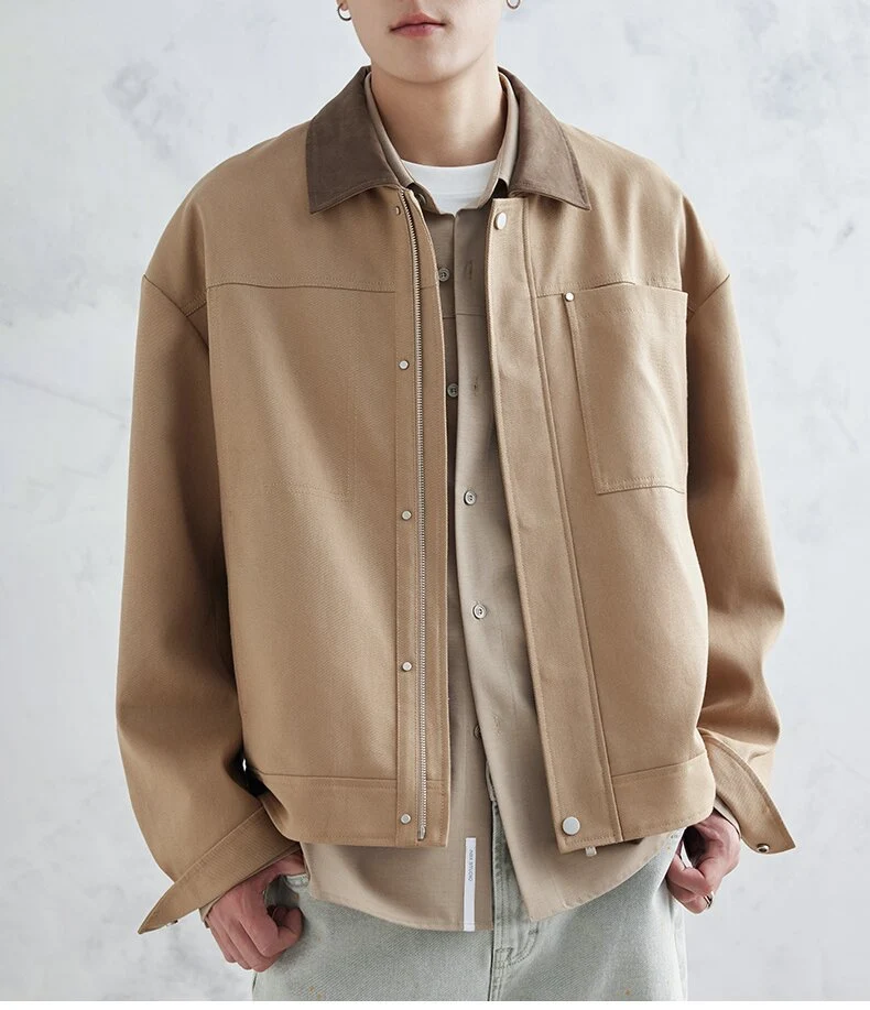 Herren Boxy-Zipjacke aus strukturiertem Baumwollmix mit Lederkragen und verdeckter Druckknopfblende Drune