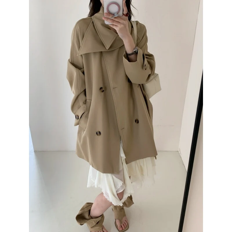 Damen Kurztrench mit extra weitem Revers, Raglanärmeln und Hornknopfdetails Drune