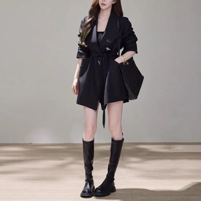 Damen Kurzes Wickelmantel-Kleid mit Taillengürtel und legerer A-Linie Drune