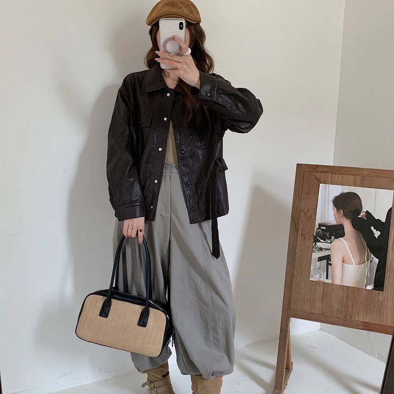 Damen Kurze Oversize-Lederjacke mit Taillenzug und Druckknopfleiste Drune
