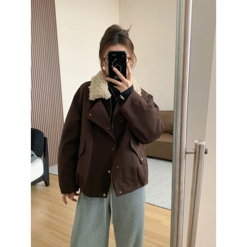 Damen Kurze Oversize-Bomberjacke mit Teddykragen und Druckknopfdetails Drune
