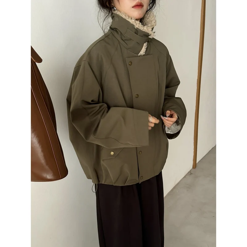 Damen Kurze Oversize-Bomberjacke mit Teddykragen und Druckknopfdetails Drune