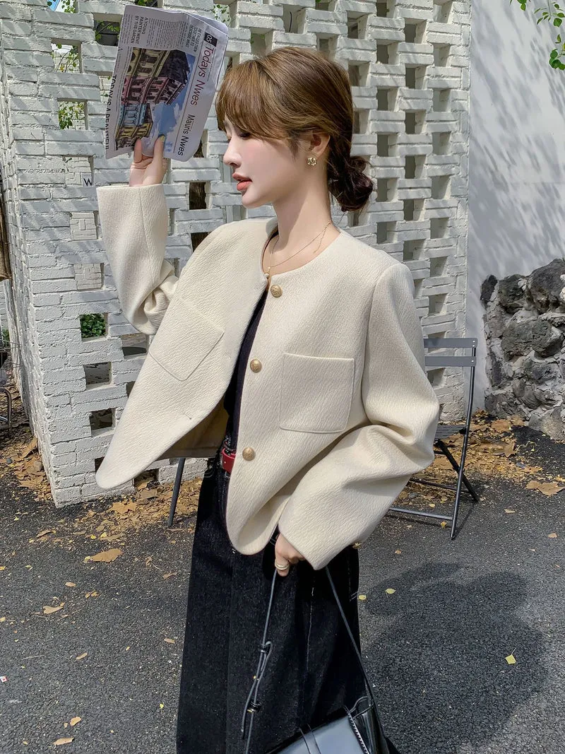 Damen Kurzblazer mit rundem Ausschnitt, Strukturstoff und goldenen Knöpfen Drune