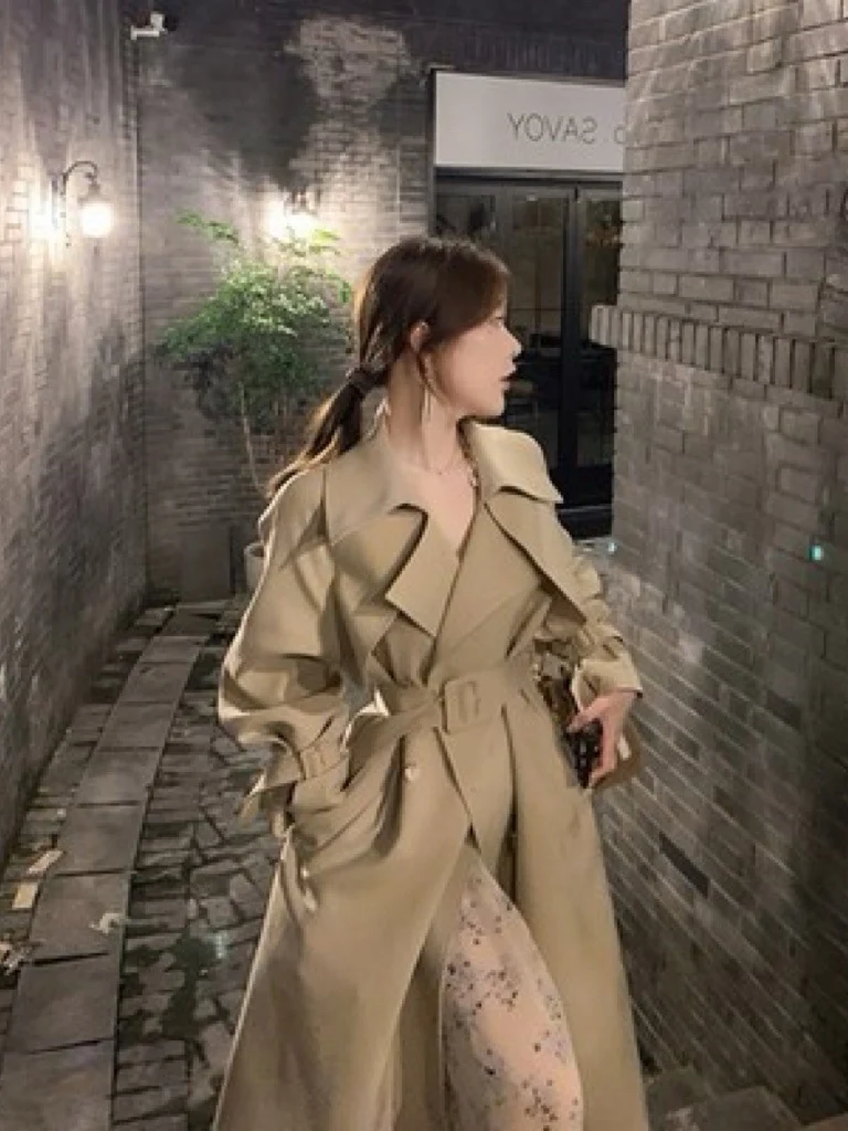 Damen Kastenförmiger Midilanger Trenchcoat mit weichem Fall und verstellbaren Manschetten Drune