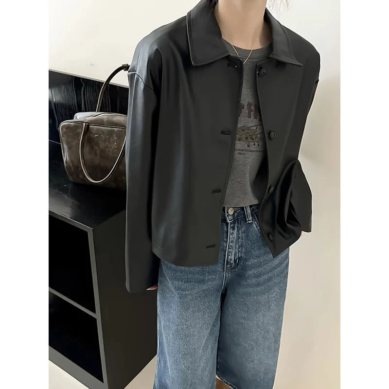 Damen Boxy‑Kunstleder‑Hemdjacke mit verdeckter Knopfleiste und überschnittenen Schultern Drune
