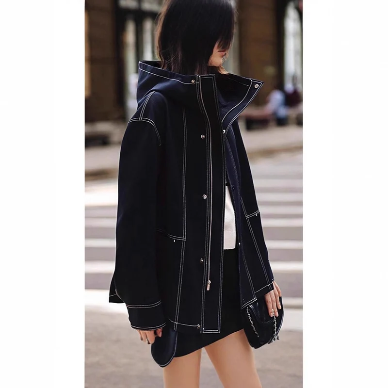 Damen Boxy‑Kapuzenparka mit sichtbaren Ziernähten und hochschließendem Stehkragen Drune
