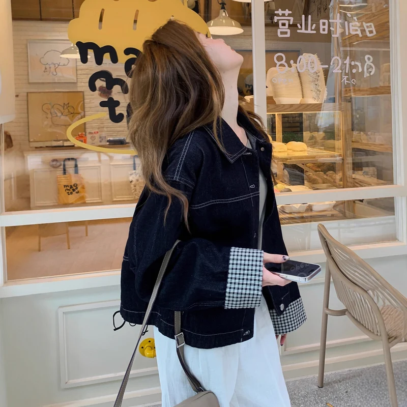 Damen Boxy-Jeansjacke mit kontrastierenden Nähten, Kordelzugsaum und karierten Manschetten Drune