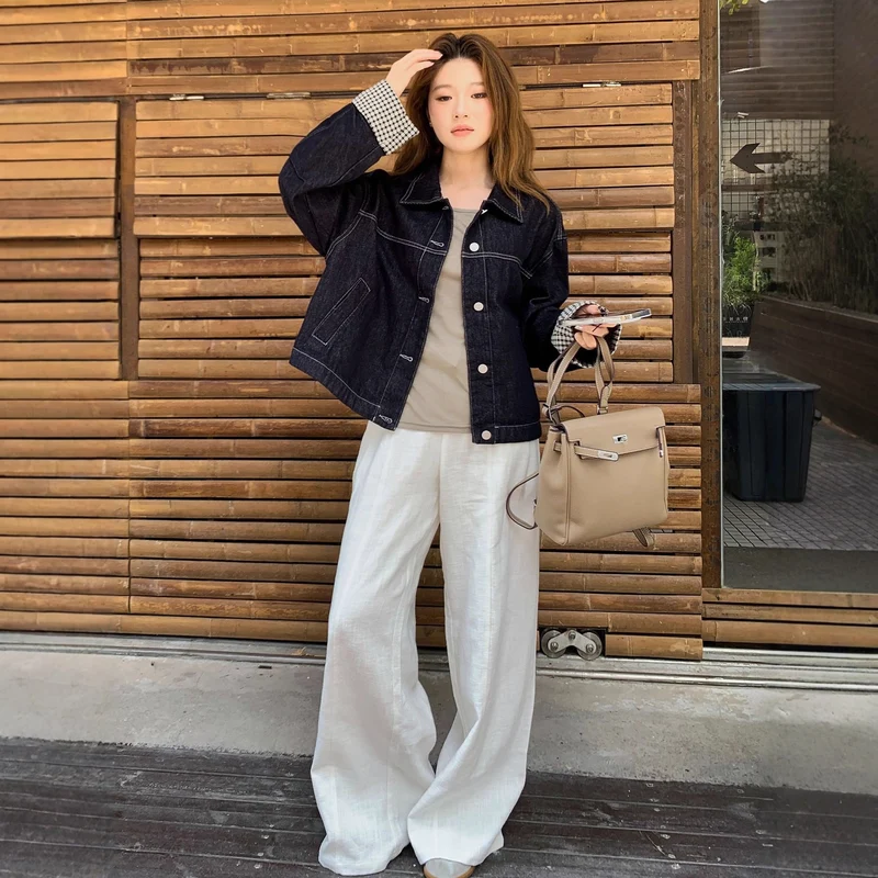 Damen Boxy-Jeansjacke mit kontrastierenden Nähten, Kordelzugsaum und karierten Manschetten Drune