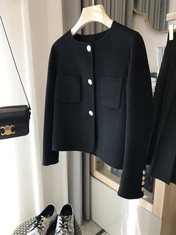 Damen Stilvolle Kurzjacke mit Knopfdetails Drune